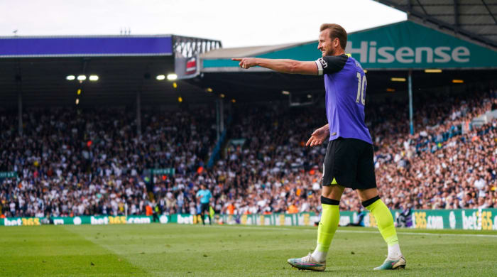 Harry Kane playing for Spurs.